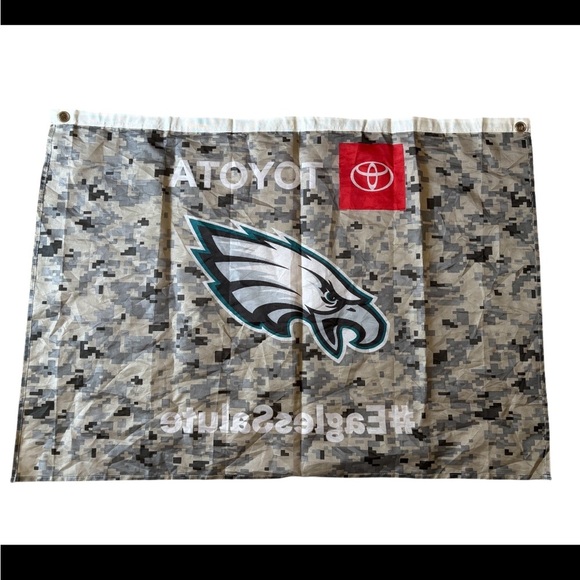 Camouflage Philadelphia Eagles / Toyota Salute Flag - Picture 4 of 6
